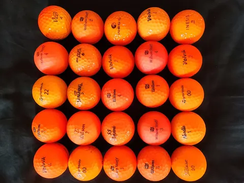 Orange golf balls 20 Mint condition