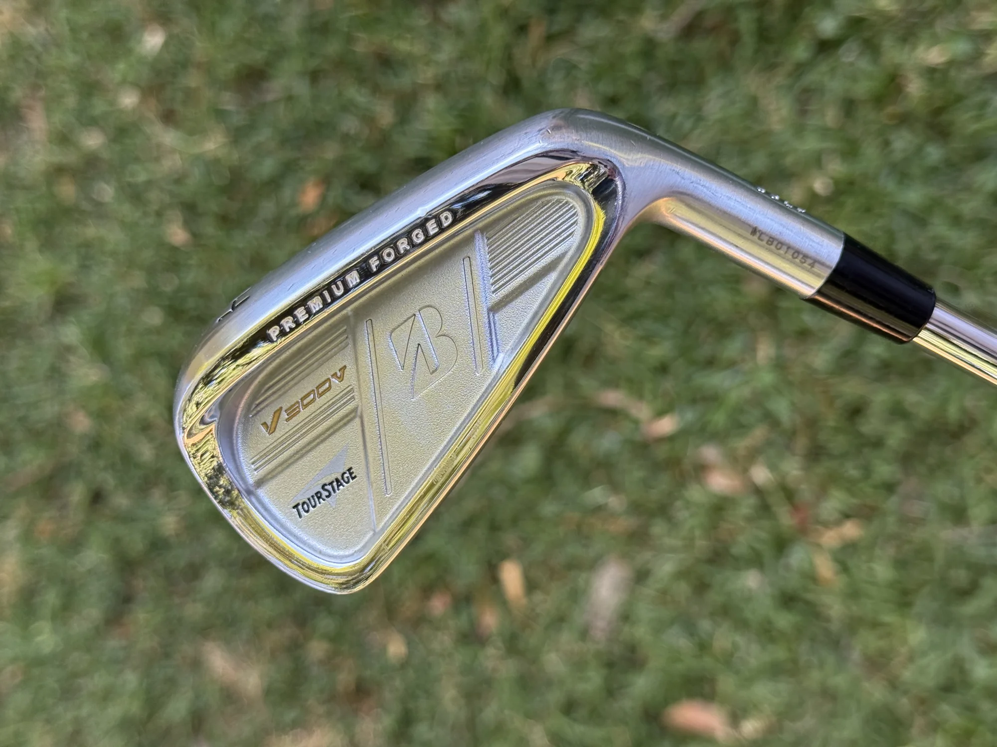 Bridgestone TourStage V300 5th Gen Premium Forged Irons (4-PW) | Modus 120 Stiff