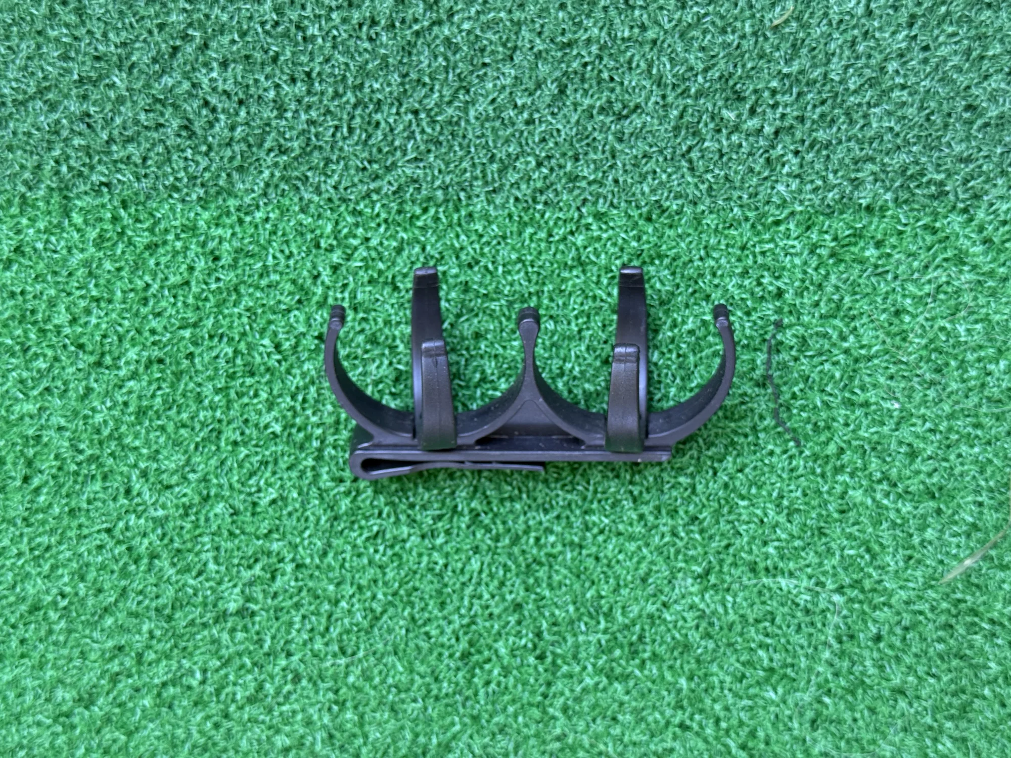 2-Ball Golf Ball Holder – Black Plastic Belt Clip