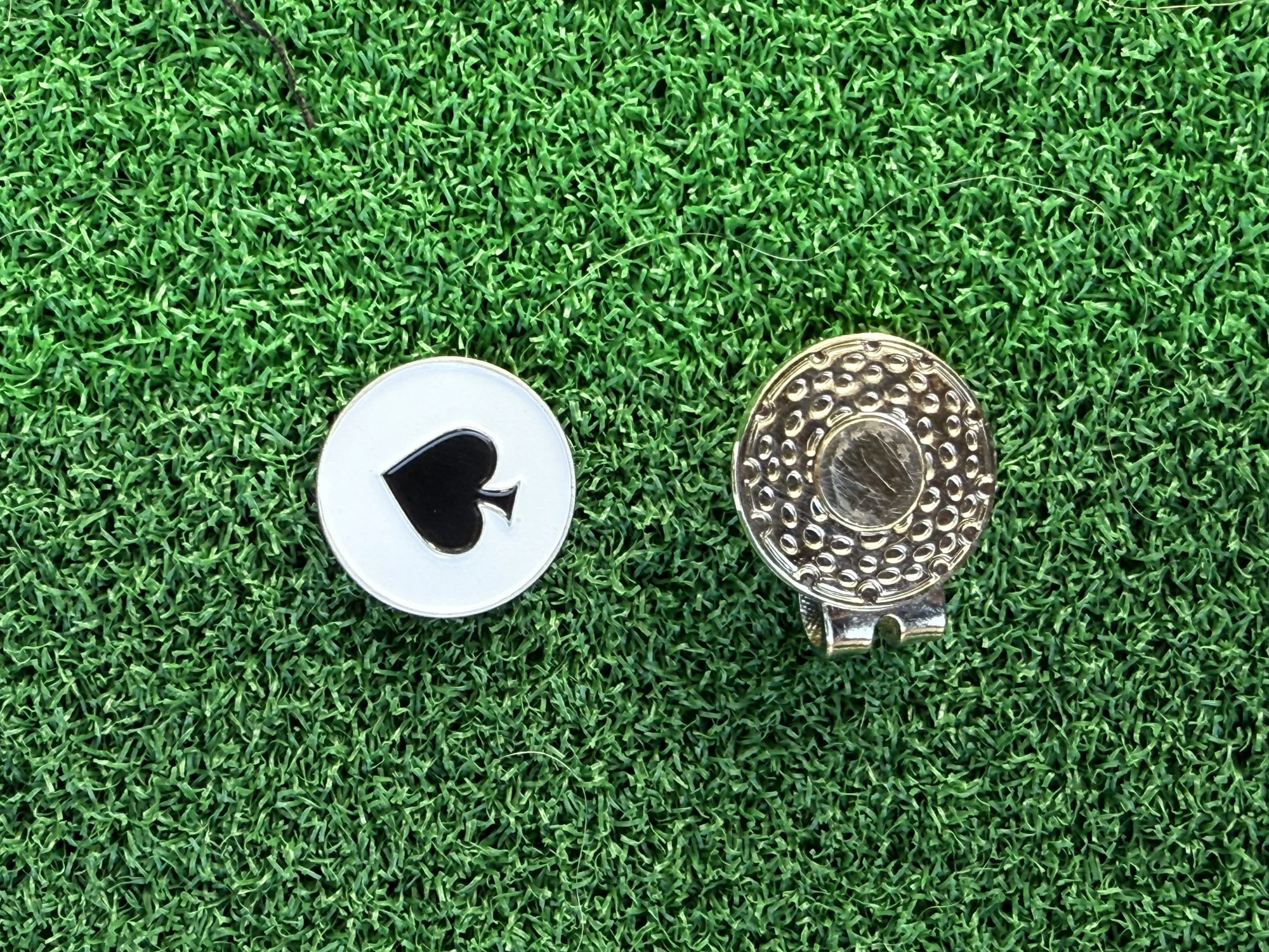 Black & White Spade Ball Marker with Magnetic Hat Clip