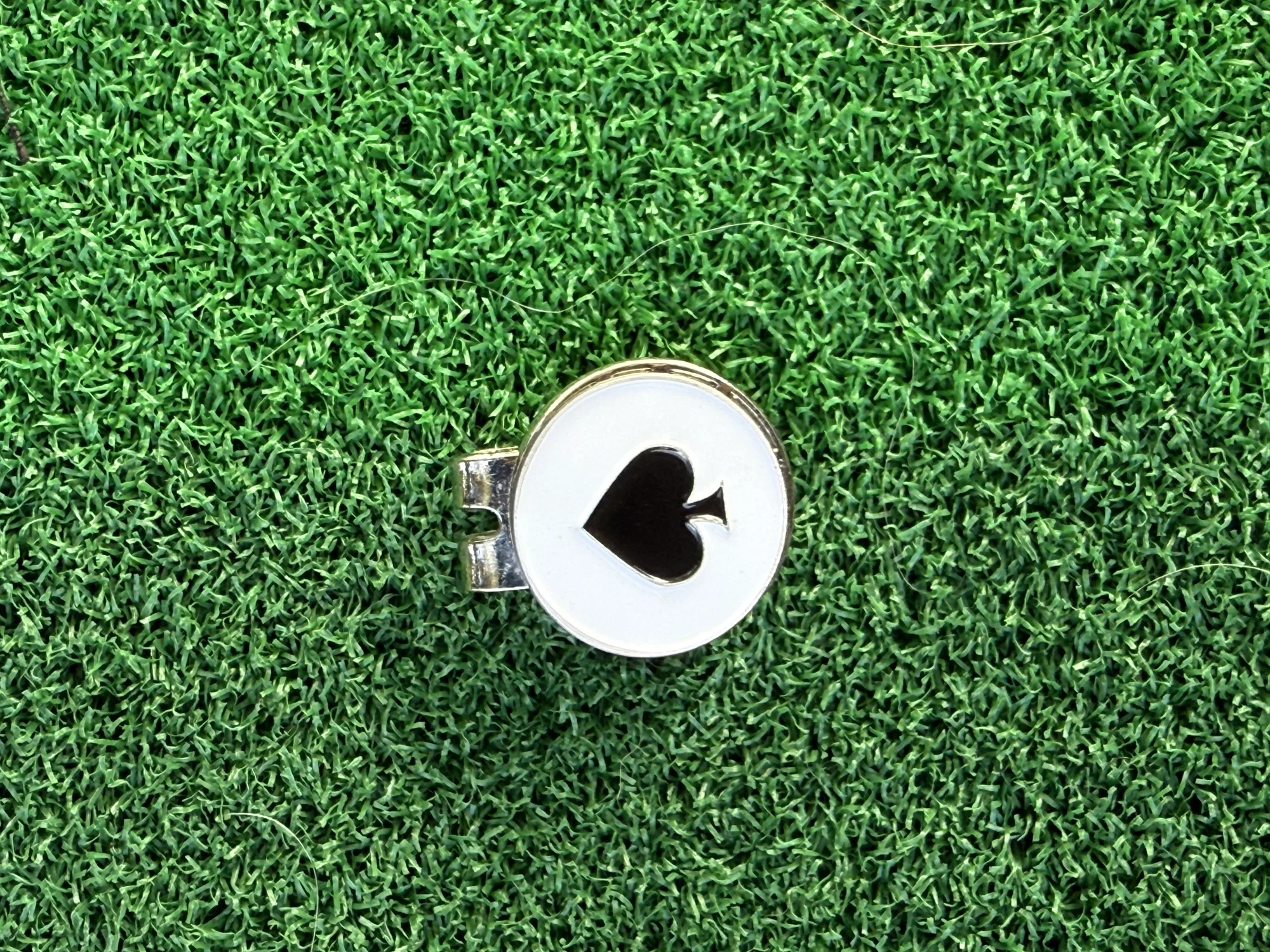 Black & White Spade Ball Marker with Magnetic Hat Clip