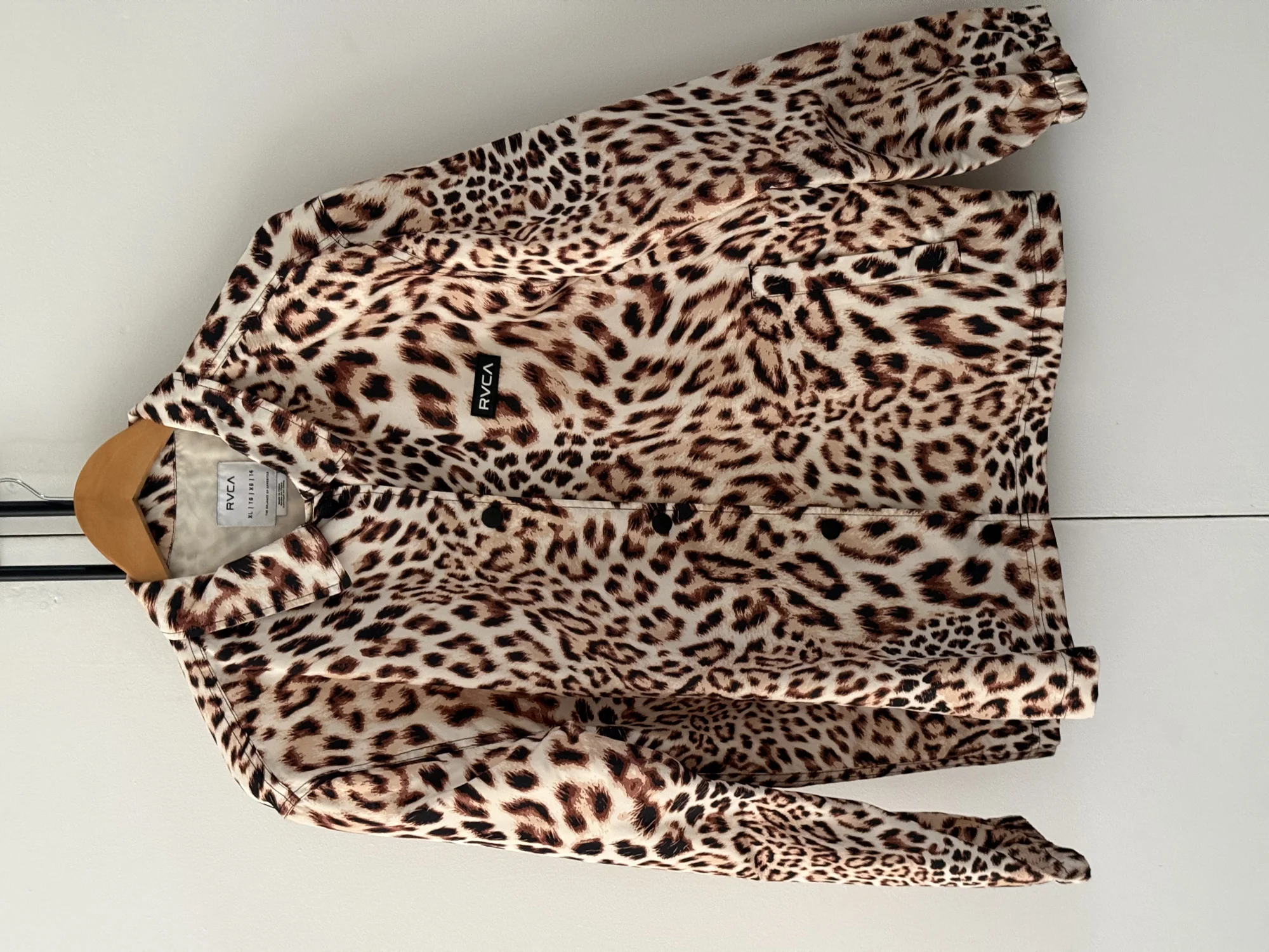 RVCA Women’s Leopard Print Rain Jacket – Full Zip – Brand New