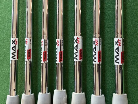 KBS MAX MT R85 Regular Iron Shafts 4-PW + Golf Pride CPX Jumbo Grips