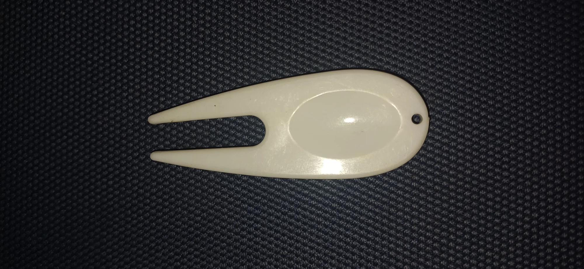 Divot tool