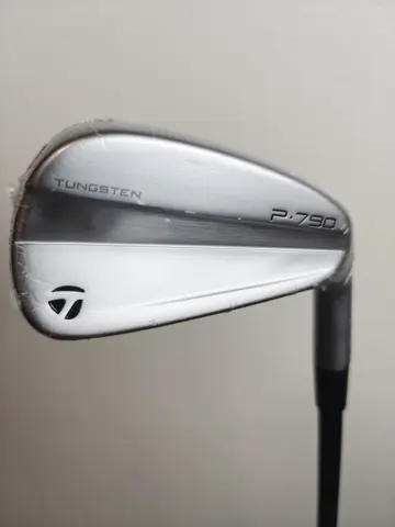 Brand-new TaylorMade P790 (2023) 7-iron, unused.