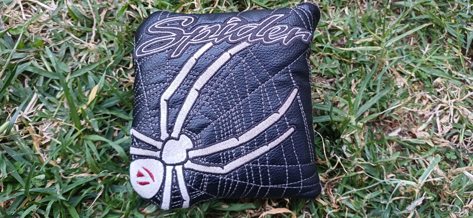 Taylormade Spider mallet putter cover