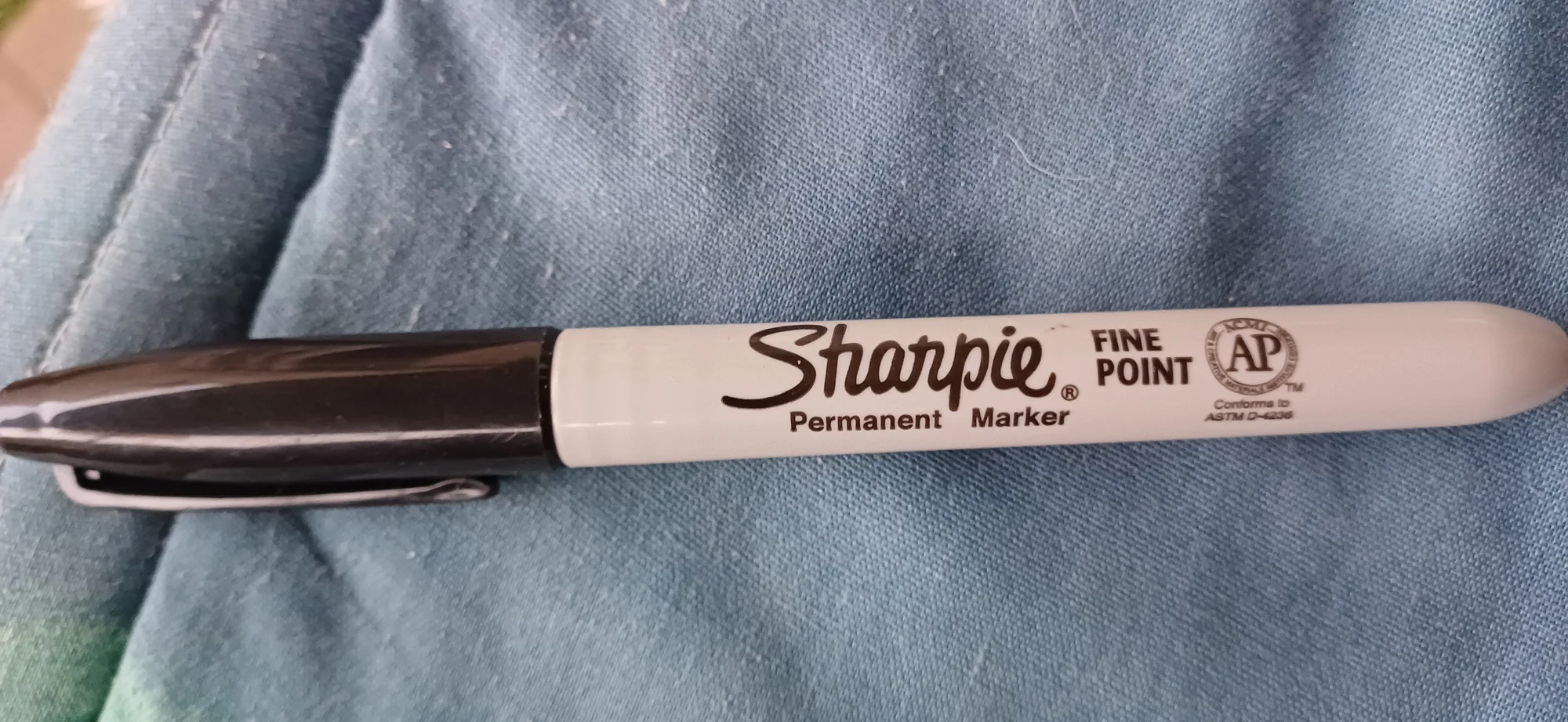 Sharpie ball marker pen