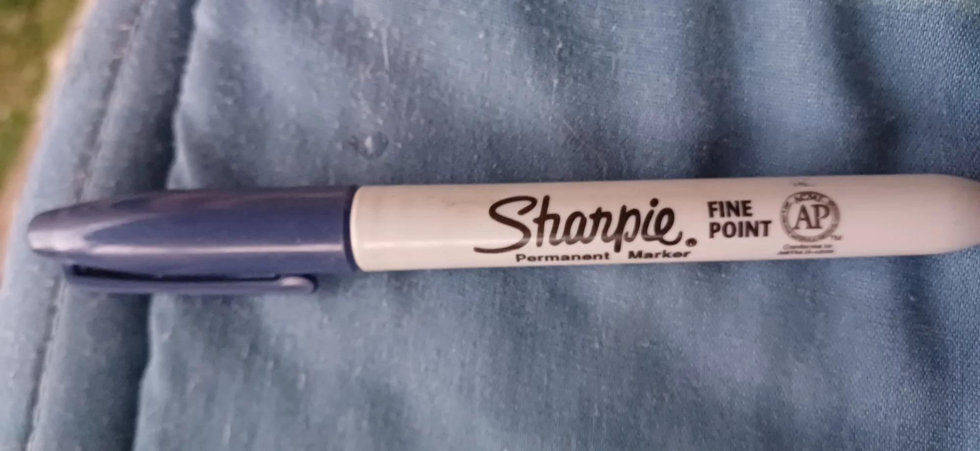 Sharpie ball marker pen